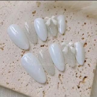 nailbox trắng nhũ nơ