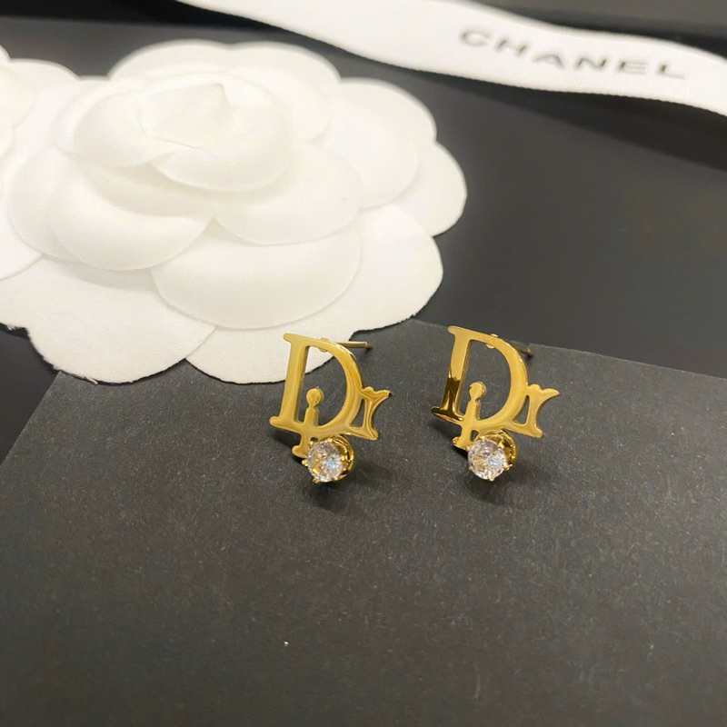 Bông tai titan cao cấp bền màu vĩnh viễn của Bà trùm phụ kiện