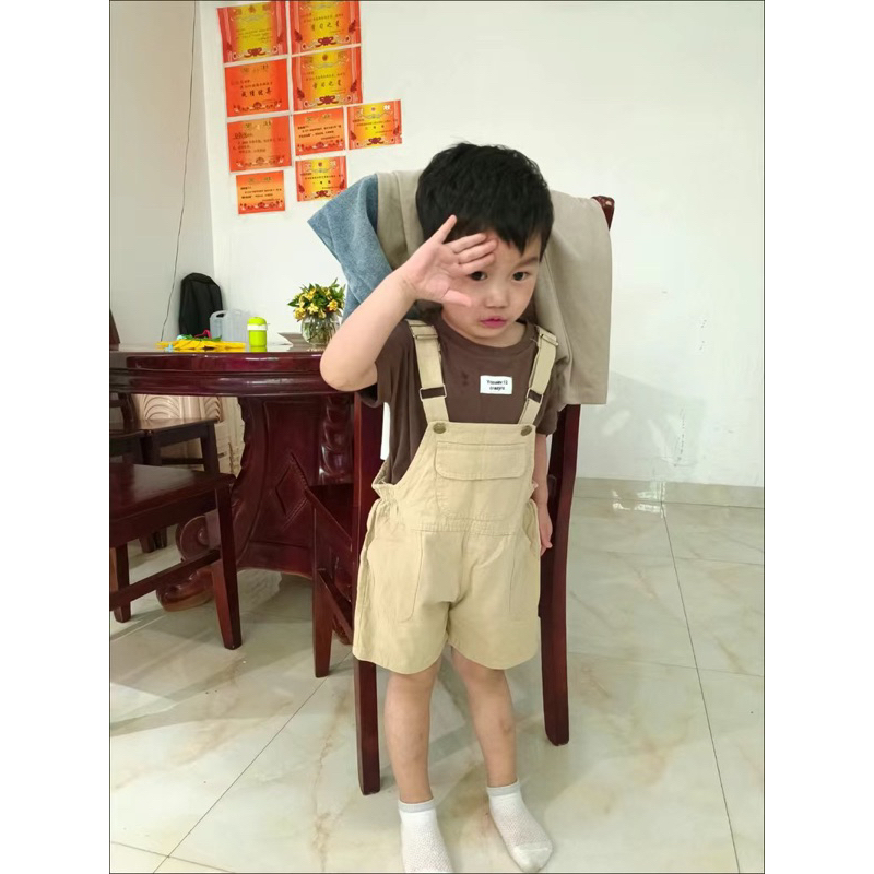 Sét quần yếm mix áo phông phong cách hàn cho bé