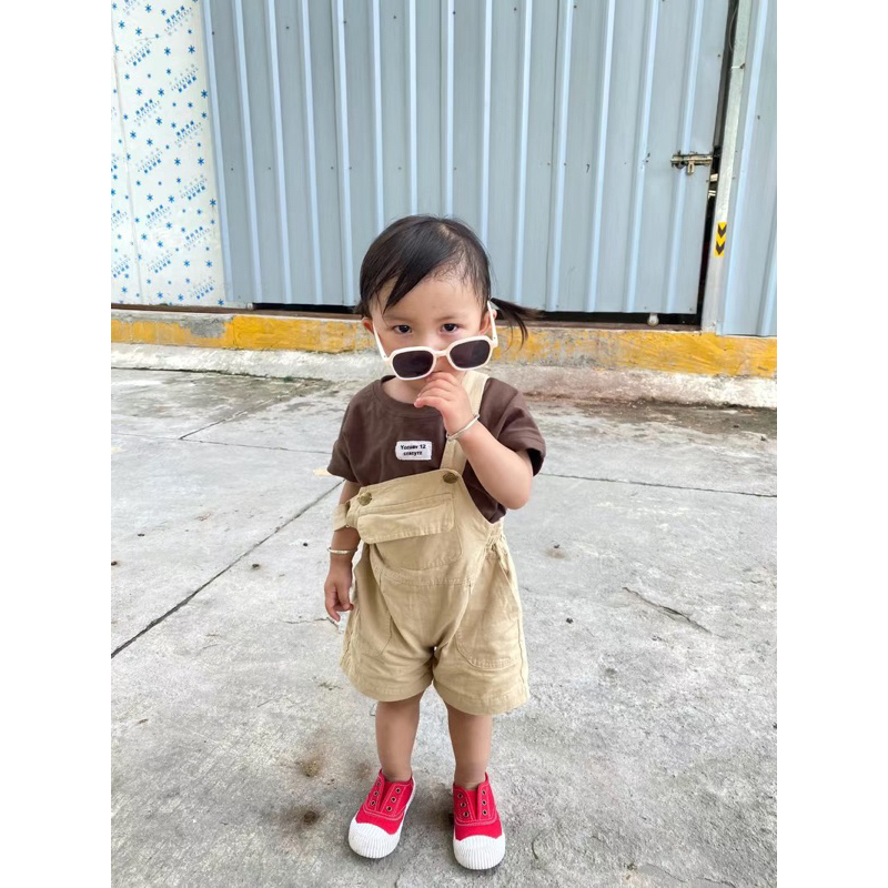 Sét quần yếm mix áo phông phong cách hàn cho bé