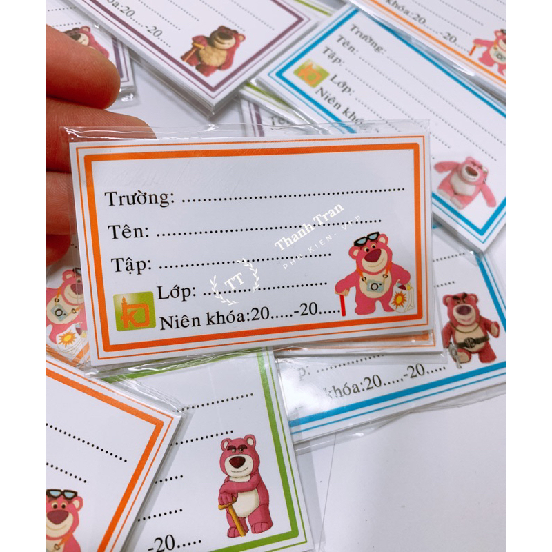 Combo 50 cái nhãn vở gấu dâu có keo dán