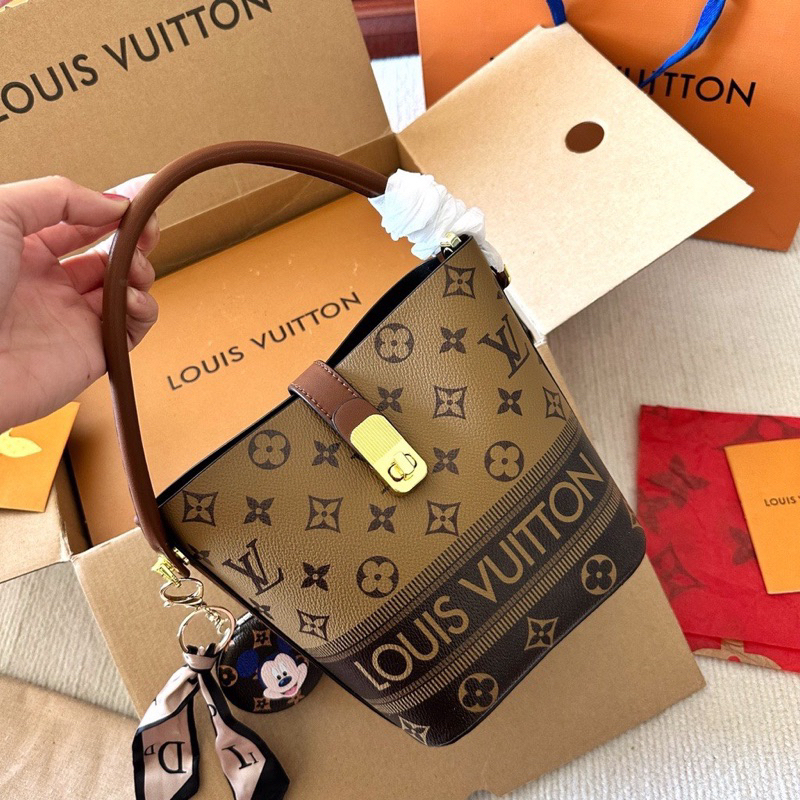 Túi Xách Nữ, Túi Ron Eo Vi Hoạ Tiết Mới Tặng Lèm Gương Và Khă. Super Full Box