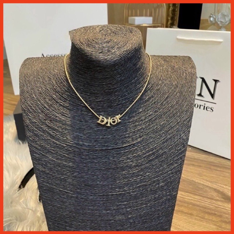 Vòng cổ titan bền màu vĩnh_viễn_dior
