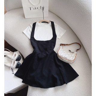 Set Yếm Đen + Áo Pull Trắng Cổ Tròn ( size S)