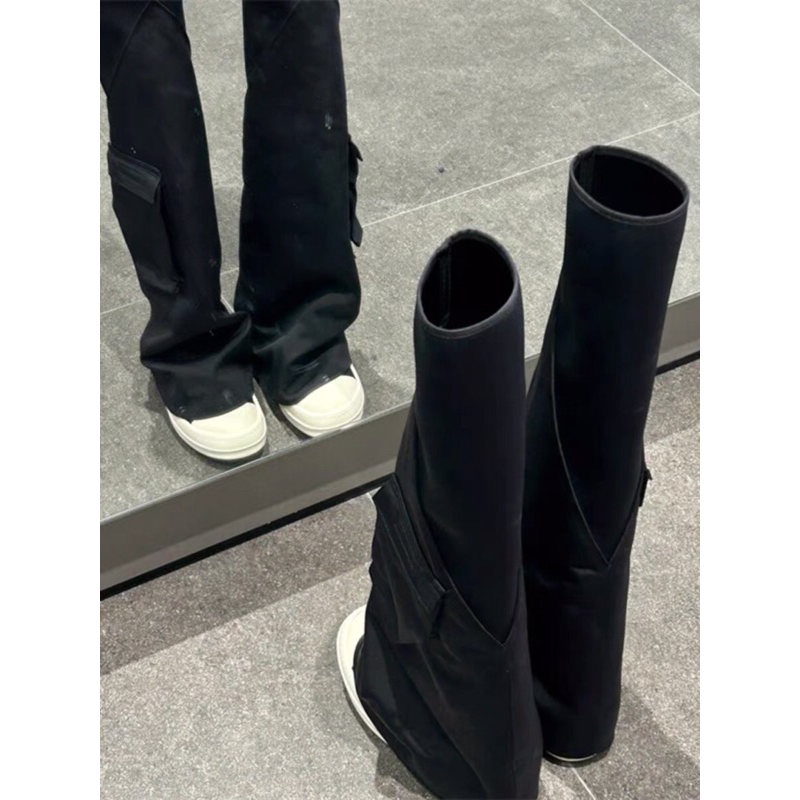 Đôi Boots độc lạ