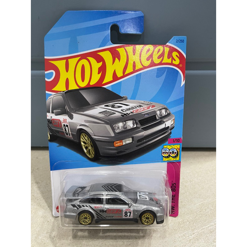 Xe mô hình đồ chơi cơ bản Hotwheels 1:64 - '87 Ford Sierra Cosworth