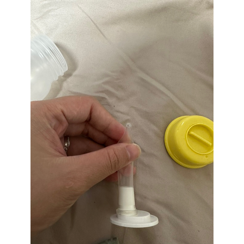 Bình bón sữa Pigeon