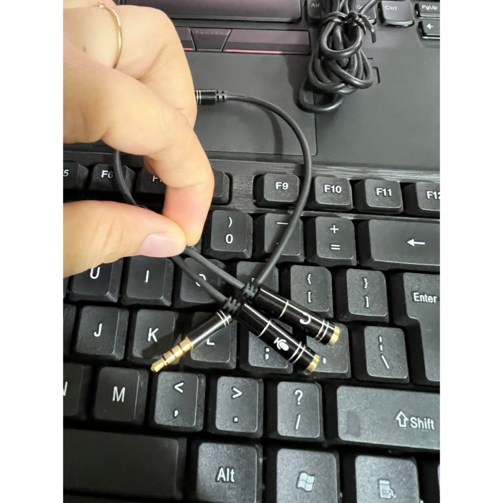 Dây chia jack loa chuẩn 3.5 từ 1 ra 2