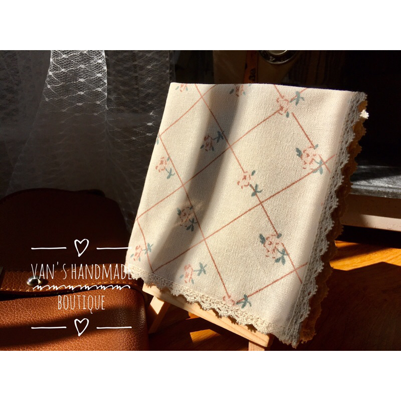 Khăn tay vải linen 1 lớp viền ren Vintage, quà tặng handmade