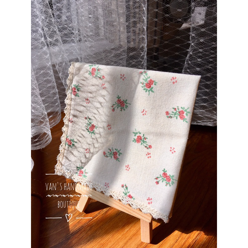 Khăn tay vải linen 1 lớp viền ren Vintage, quà tặng handmade