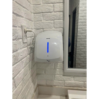 Máy sấy tay cảm ứng Sokimi SM-2160 - là dòng cảm ứng rất nhậy , Bảo hành 2 năm chính hãng