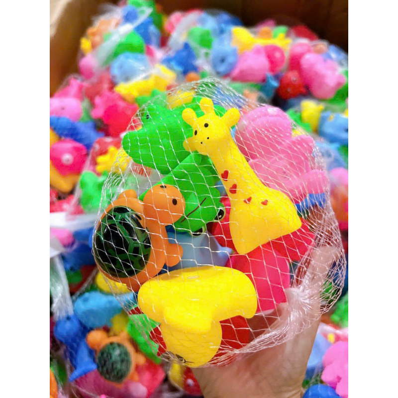 Túi 10 thú bơi thả bồn tắm gắn còi cho bé