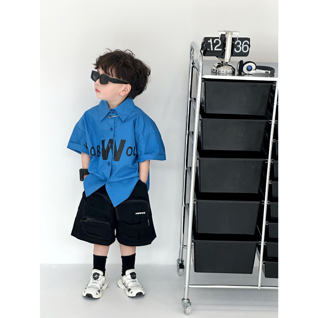 Set áo sơ mi xanh phối chữ+quần short đen basic cho bé trai_Chankids's Clothing