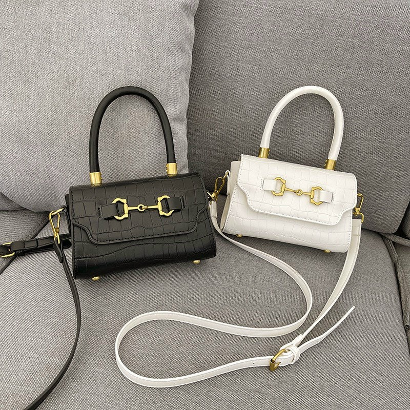 Túi Xách Nữ Thời Trang Đi Làm Du Lịch Đi Chơi Đeo Chéo Cao Cấp Dây Da Phối Xích Đẹp - Tn10 Hot Đẹp Ok Hot ! T