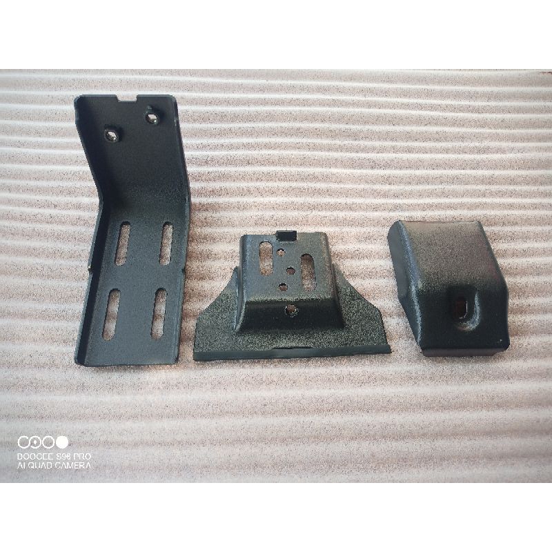 Chân Pát giá nóc xe pajero V31 V32 V33 V43 V45 và xe Landcruiser
