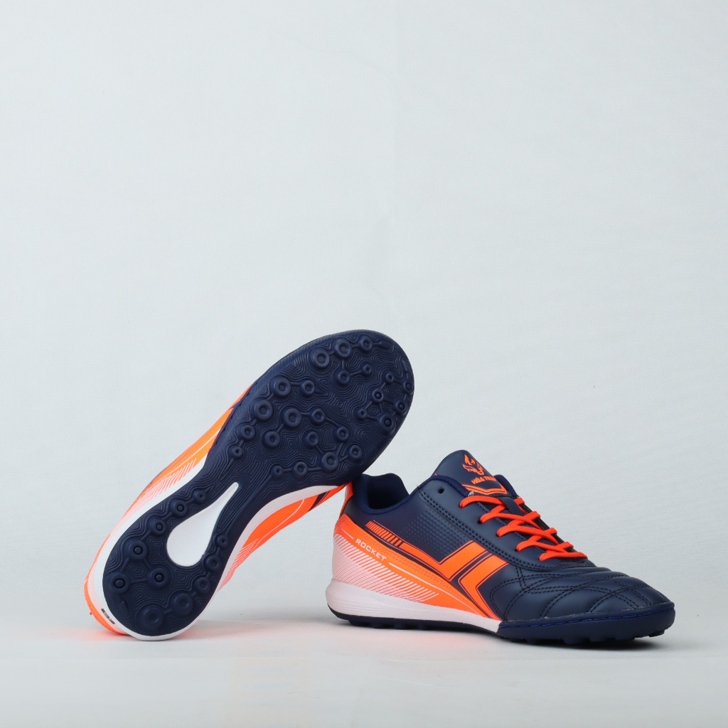 Giày đá banh Hỏa Trâu Rocket