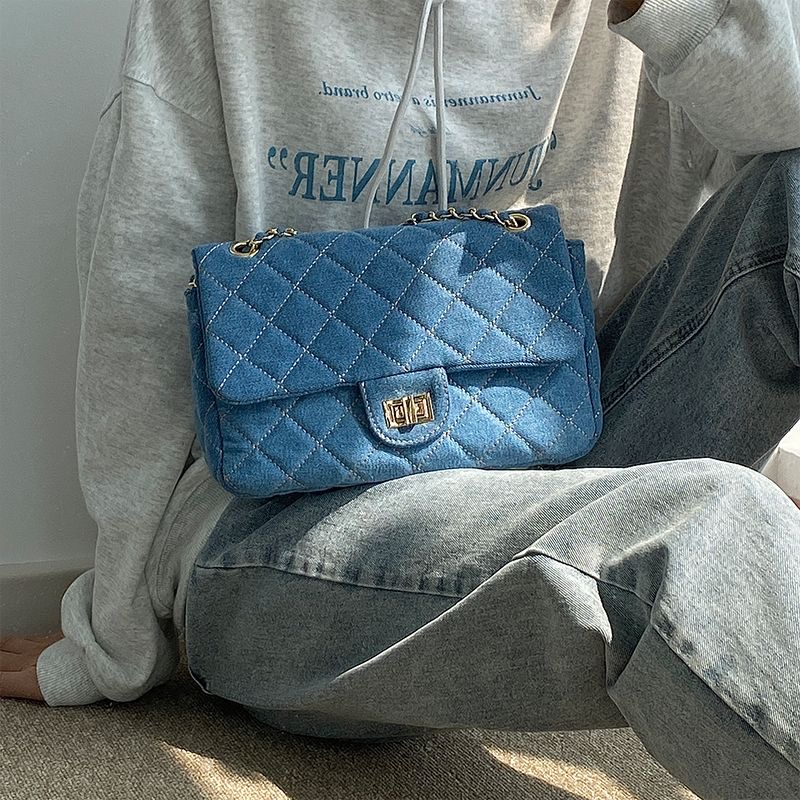 Túi xách nữ, túi đeo chéo nữ denim khóa xoay thời trang