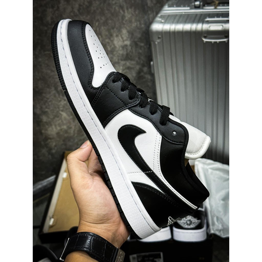 Giày thể thao cổ thấp air jordan 1 low panda 2023, mẫu mới hot nhất.