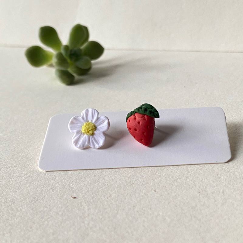 Khuyên tai đất sét | Trang sức kiểu Hàn | Hoa tai Dâu vs hoa