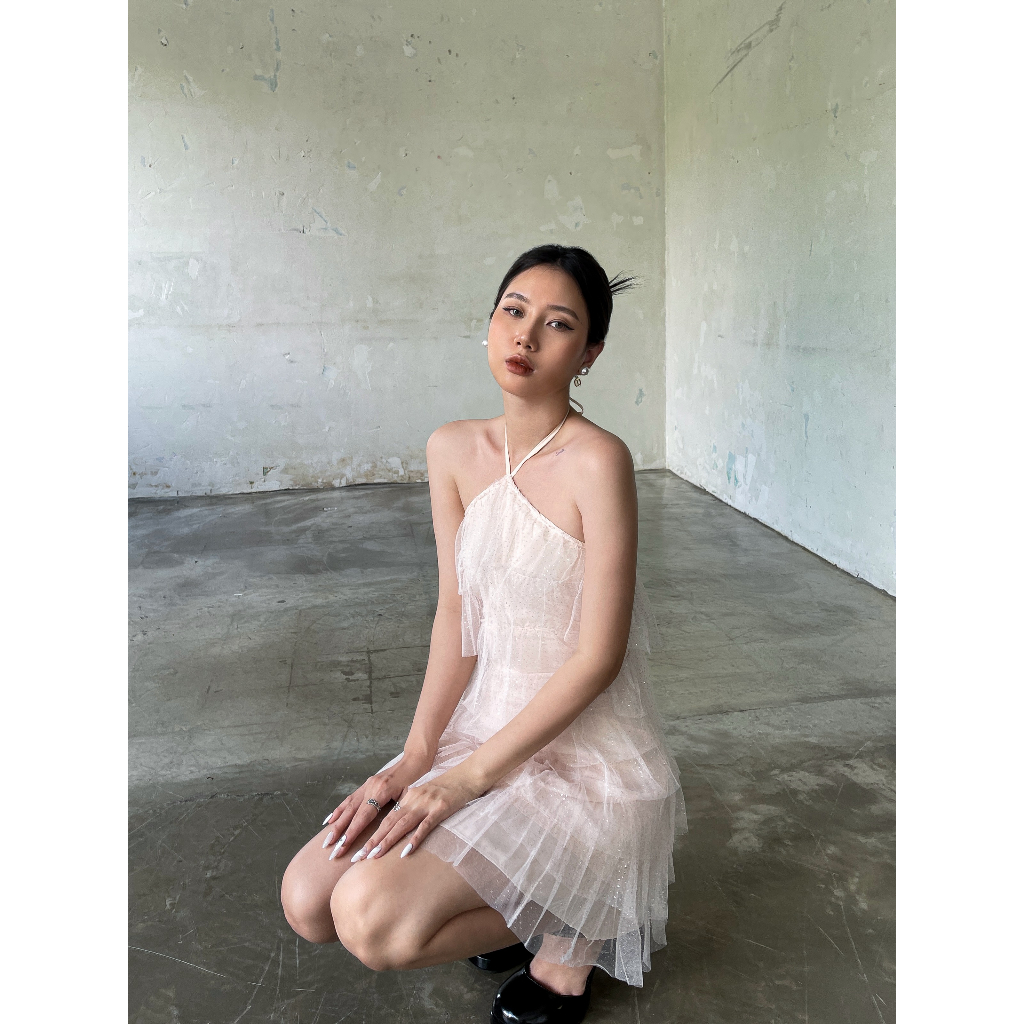 Đầm yếm hồng tầng kim tuyến - Lady's Slipper Dress - DEPASS
