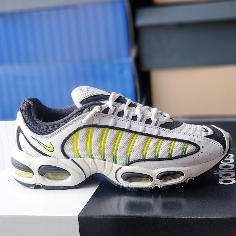 Giày Air Max Tailwind 4 White Volt Black, size 42, real 2hand
