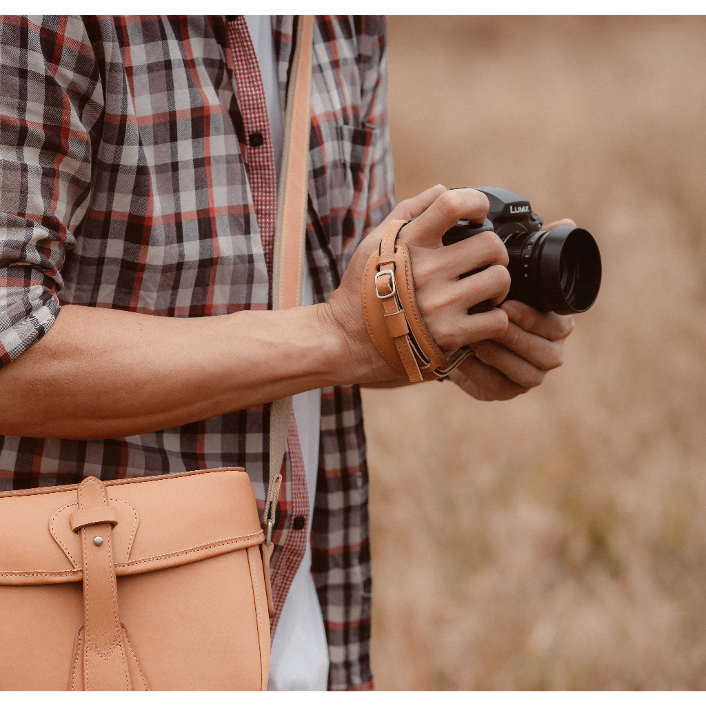 Dây đeo máy ảnh cổ tay. Pro Hand Strap Grip Leather