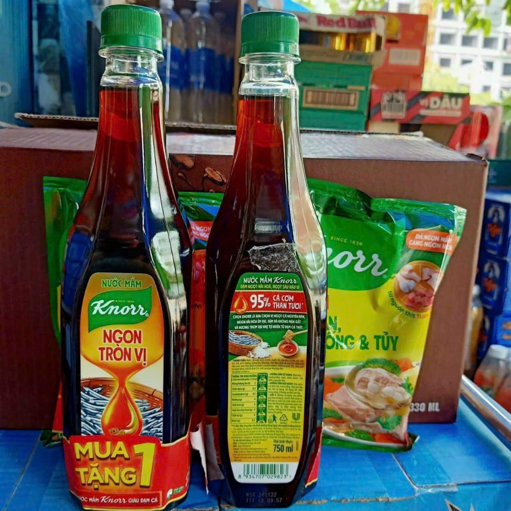Nước mắm Knorr tròn vị 750ml tặng 1 bịch hạt nêm 150g
