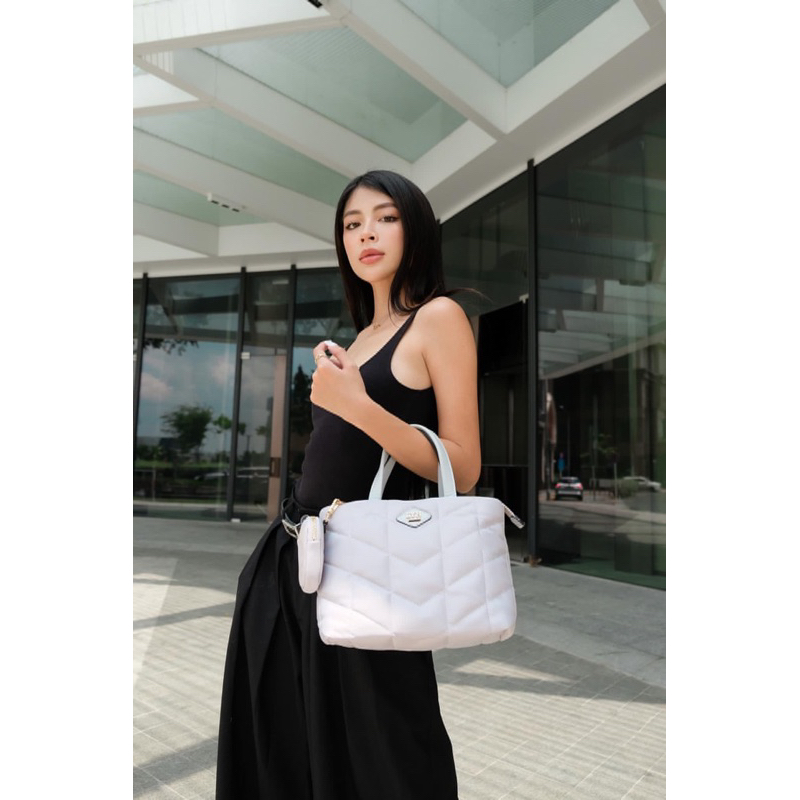 Túi cá tính L Y NN