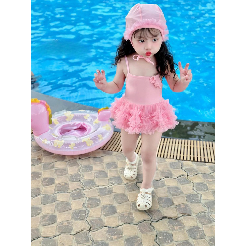 Đồ bơi bé gái kiểu cách điệu đà kèm mũ bơi áo bơi liền thân vải mềm chống nắng tia UV - Jennie