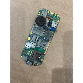 Main sống qmobile f680 conec trắng