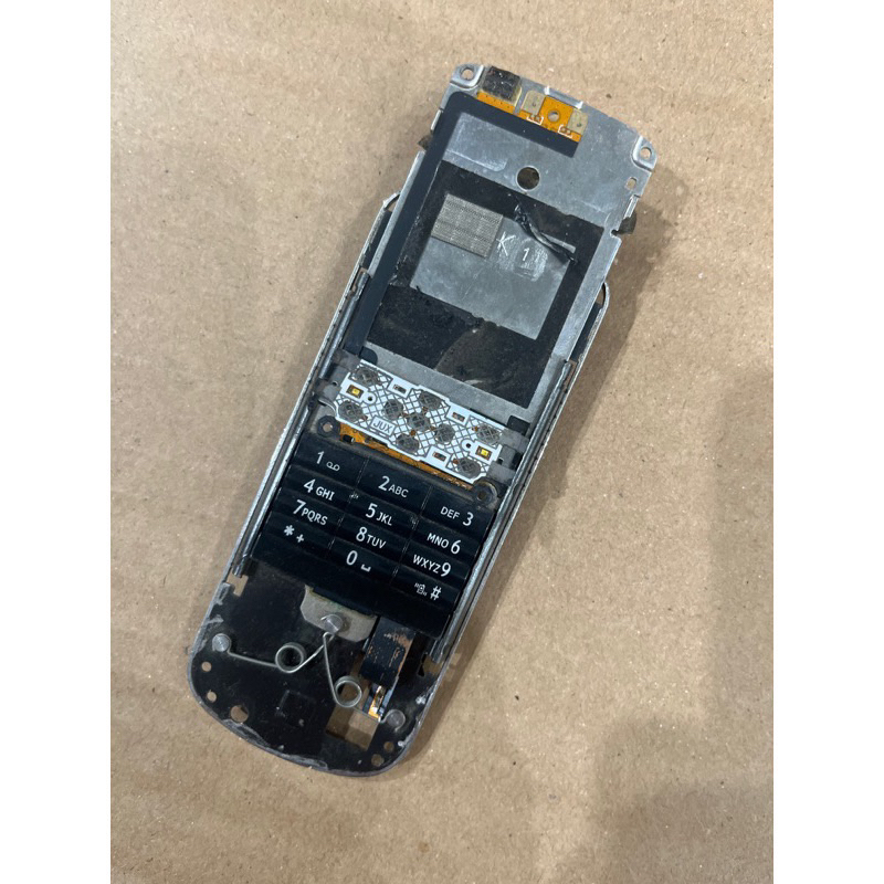 Cáp nguồn qmobile f680 conec trắng