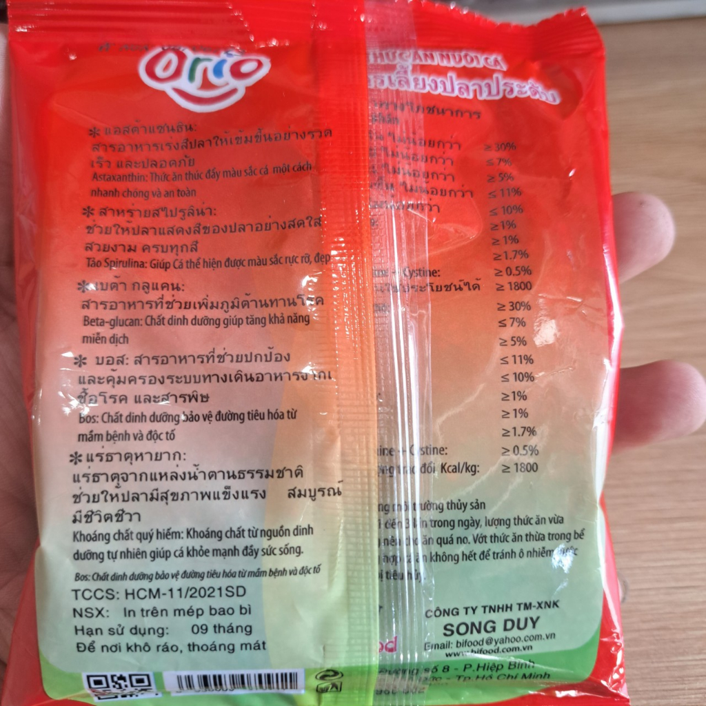 Cám cá 7 màu cá koi Bifood  Orio viên nhỏ 1 ly giúp cá lên màu đẹp, không làm đục nước túi 100gr