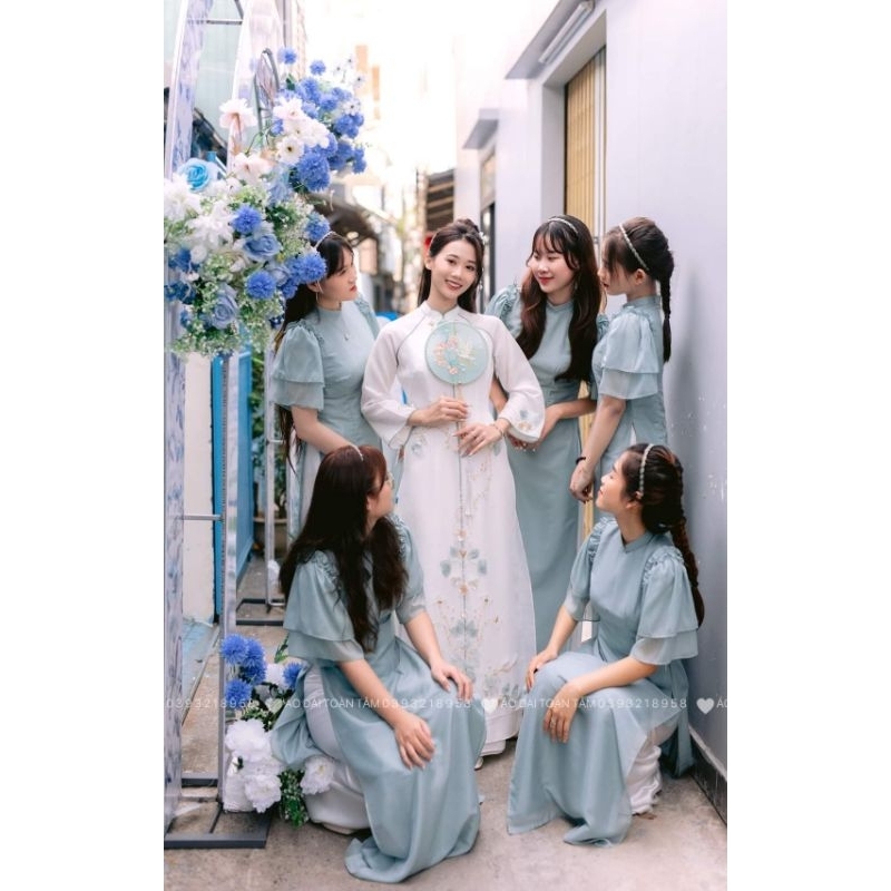 Cho thuê áo dài bưng quả đồng giá 90k