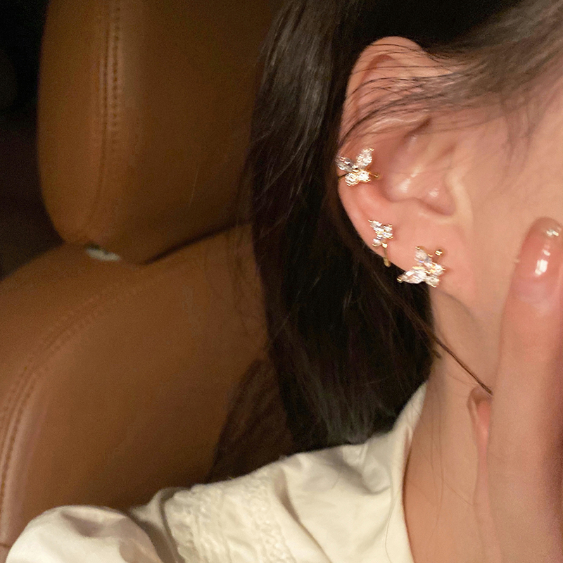 🍒🍒CHERRYKOKO Khuyên Tai Dạng Kẹp Không Cần Bấm Lỗ Hình Bướm Dát Kim Cương Tinh