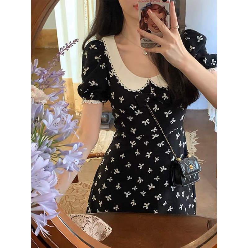 Váy hoa nhí cổ bèo