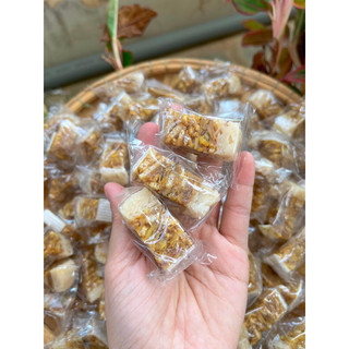 Quà tặng - dùng thử _ 3 viên kẹo dừa bình định