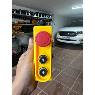 Công tắc điều khiển máy tời