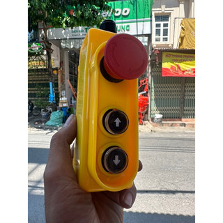 Công tắc điều khiển máy tời