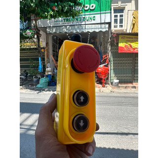 Công tắc điều khiển máy tời