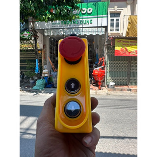 Công tắc điều khiển máy tời