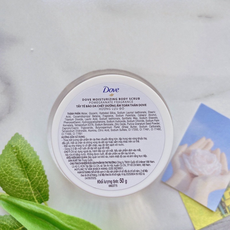 Tẩy da chết toàn thân Dove Dưỡng ẩm hương Lựu đỏ 50g