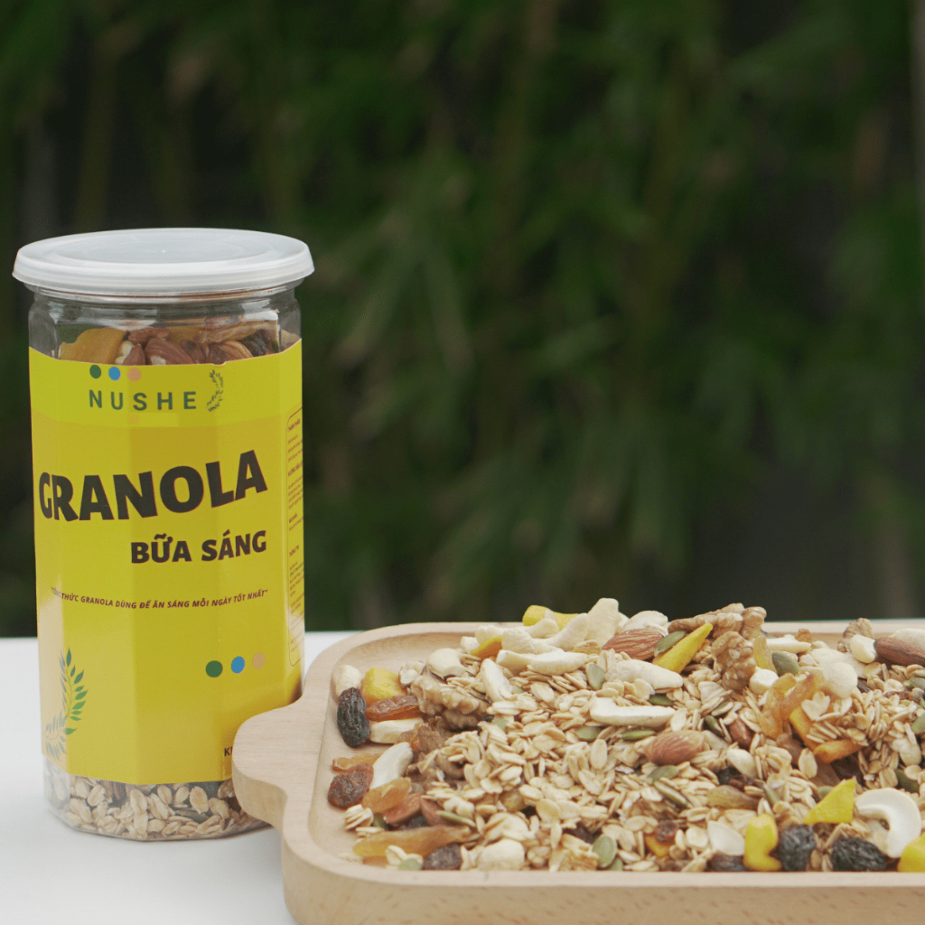 Granola ăn sáng Nushe Food 500g, Ngũ cốc Vip, 40% yến mạch, kiểm soát cân nặng, dinh dưỡng cao
