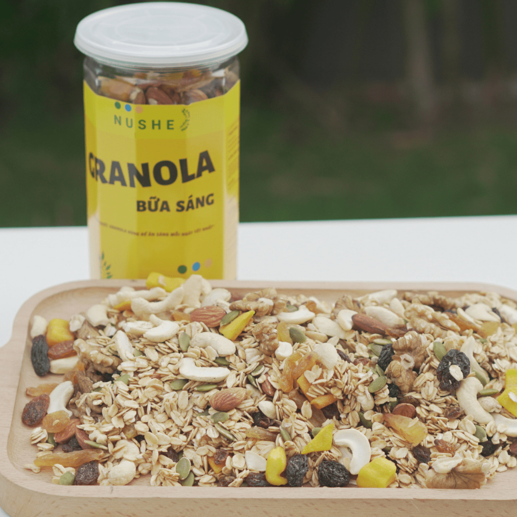 Granola ăn sáng Nushe Food 500g, Ngũ cốc Vip, 40% yến mạch, kiểm soát cân nặng, dinh dưỡng cao