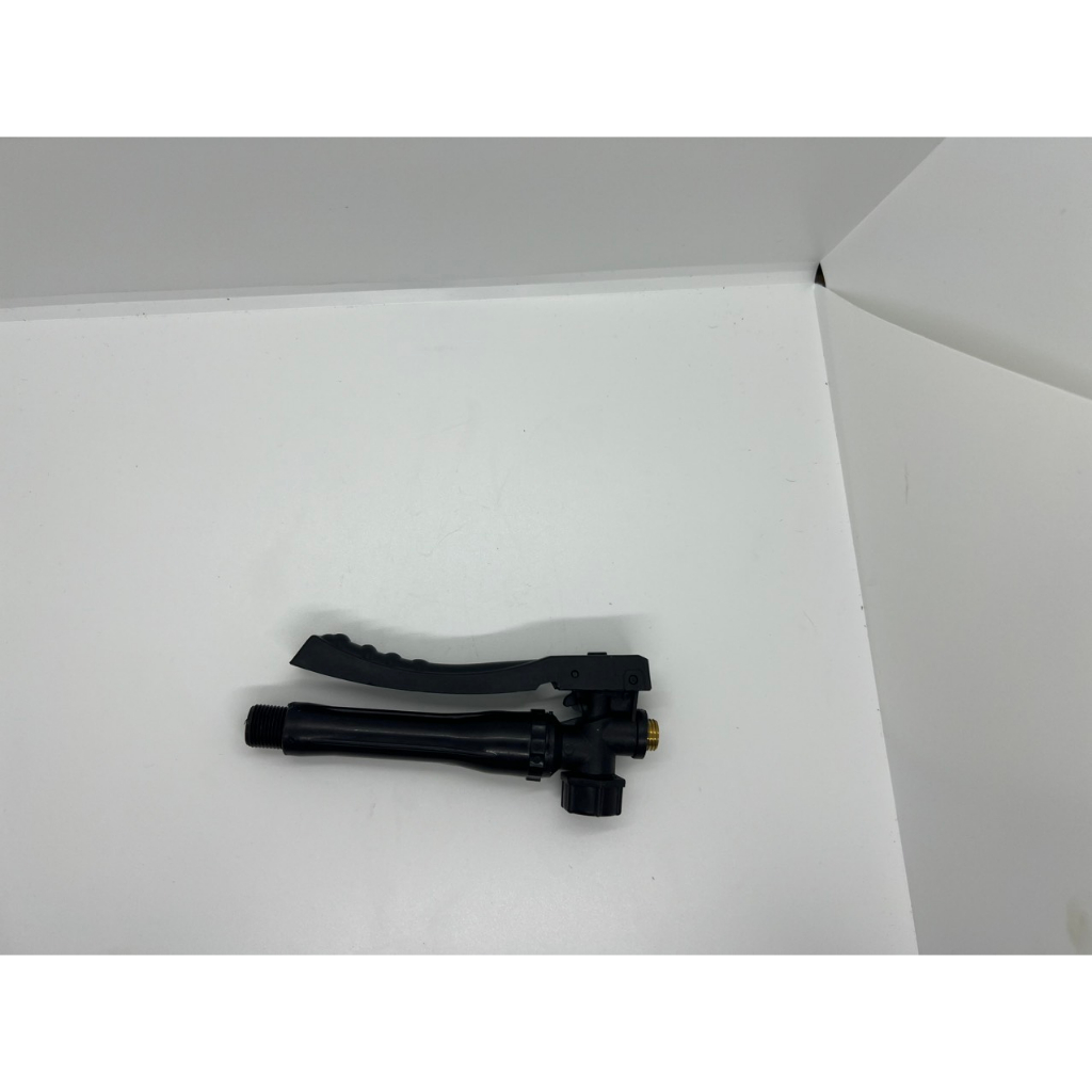 Tay cầm bóp răng thau 14mm và đuôi 17mm sử dụng được hầu hết  cho bình xịt thuốc , tưới lan , rửa xe, phun sương..