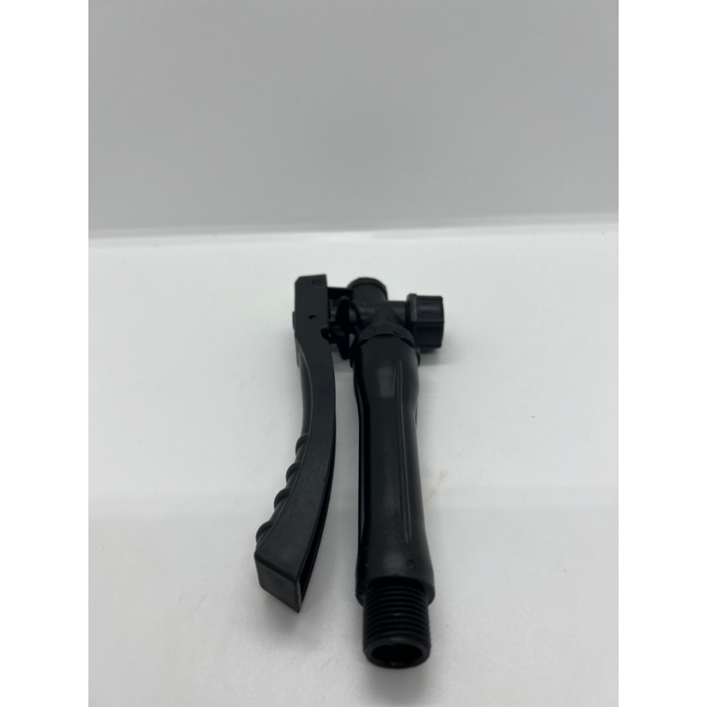 Tay cầm bóp răng thau 14mm và đuôi 17mm sử dụng được hầu hết  cho bình xịt thuốc , tưới lan , rửa xe, phun sương..