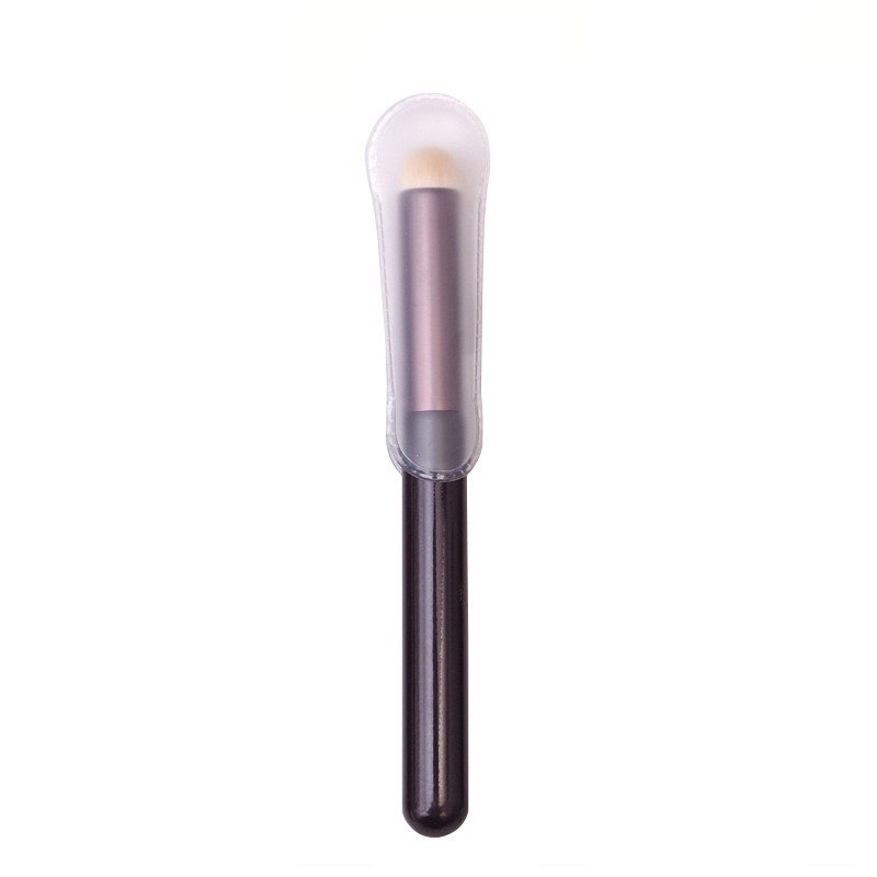 Cọ đánh son môi tạo hiệu ứng omber