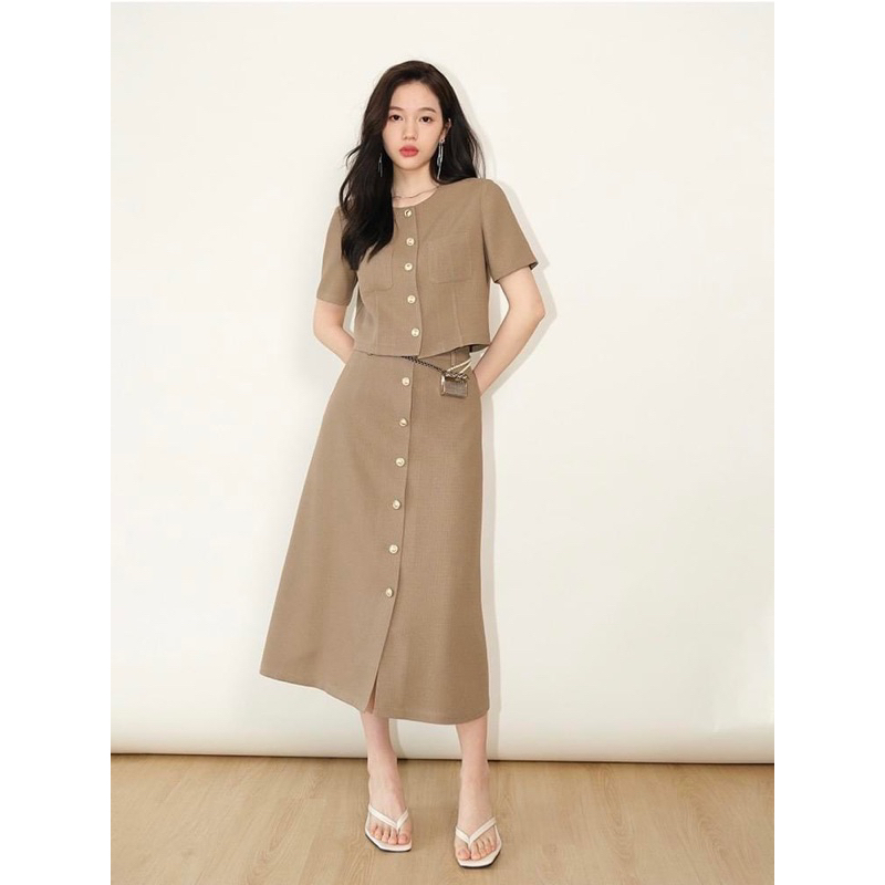 Set công sở áo chân váy linen phối cúc thời trang Ancava