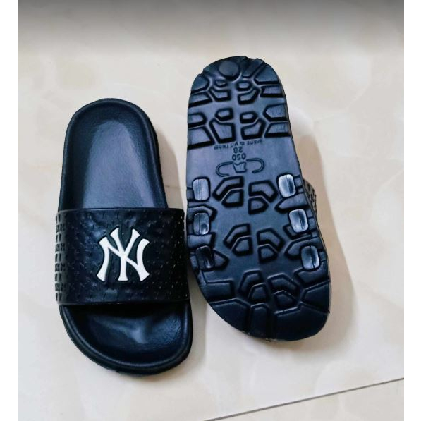 Dép trẻ con dép lê cho bé trai  bé gái dép chống trơn trượt - quai ngang NY cho bé từ 4 – 12 t