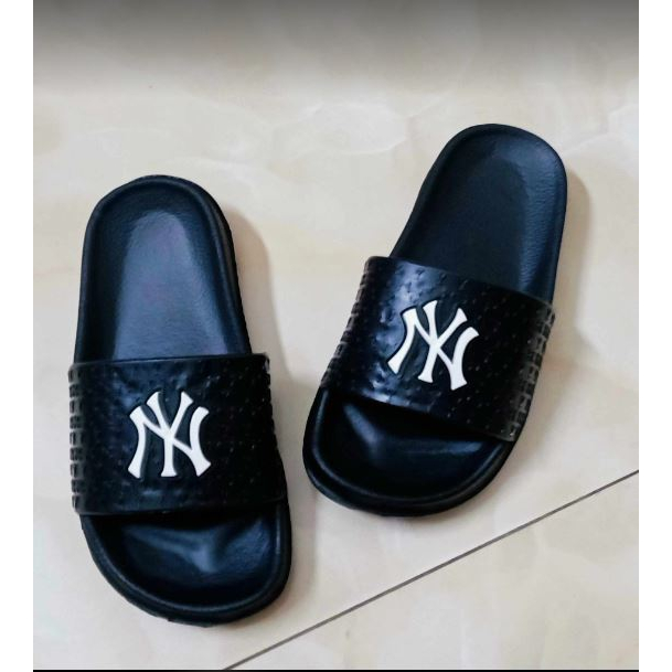 Dép trẻ con dép lê cho bé trai  bé gái dép chống trơn trượt - quai ngang NY cho bé từ 4 – 12 t