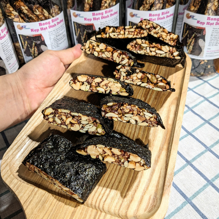 Rong biển kẹp hạt dinh dưỡng thương hiệu KD Shop 250g/ hộp ăn liền, giòn ngon, đậm đà